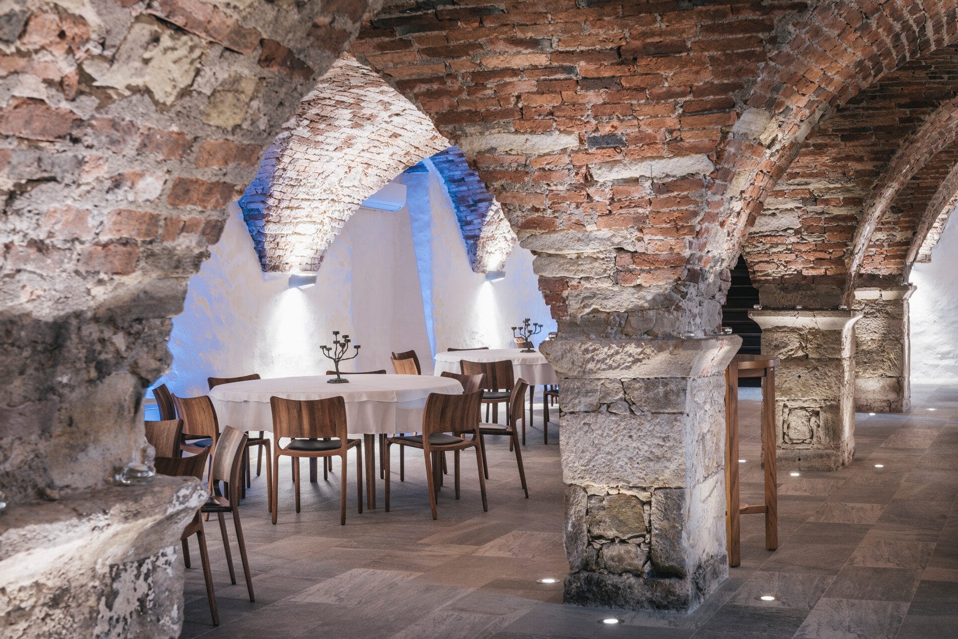 Dveri Pax Restaurant Gewölbe